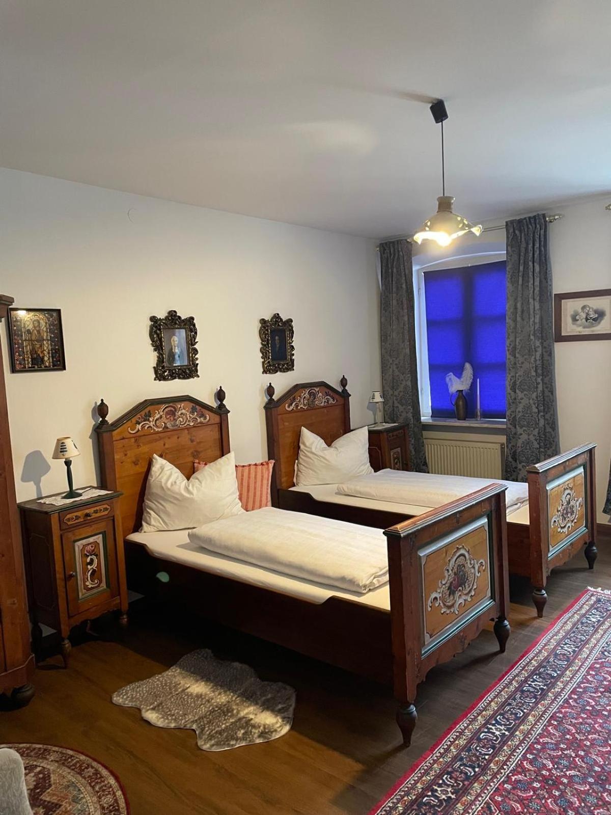 Hotel Il Castello à Haiming Extérieur photo