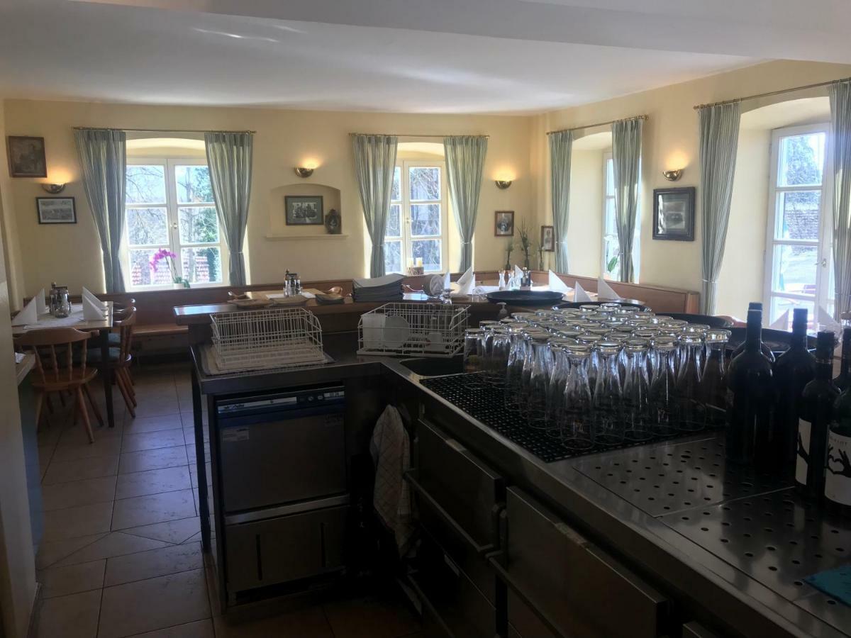 Hotel Il Castello à Haiming Extérieur photo